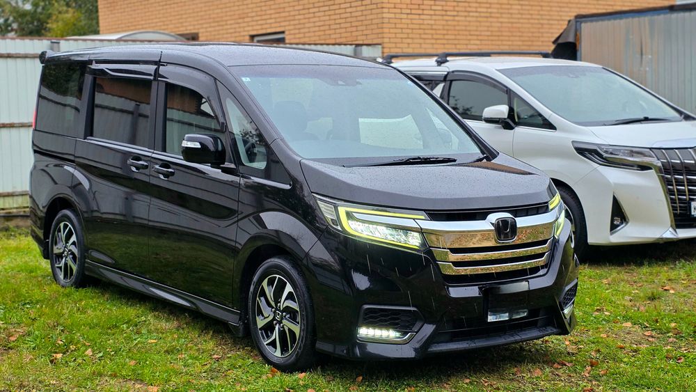 Honda Stepwgn фото 2