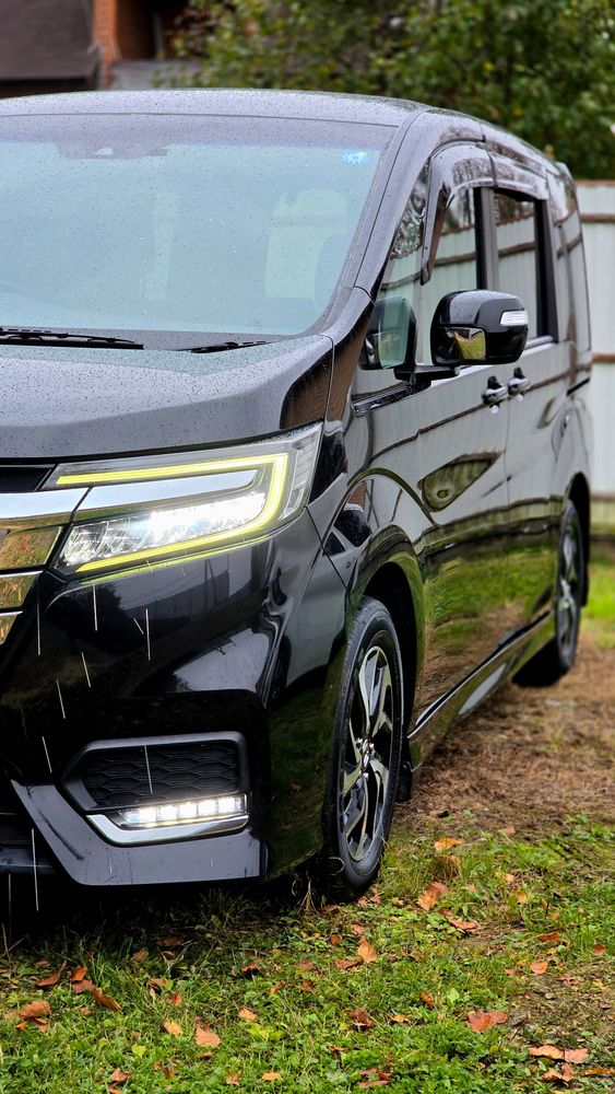 Honda Stepwgn фото 3