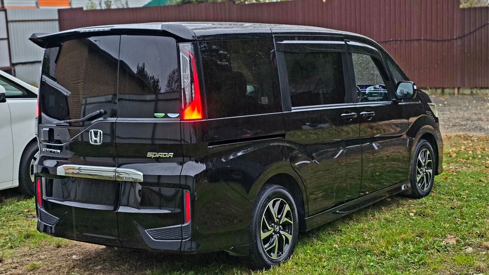 Honda Stepwgn фото 4