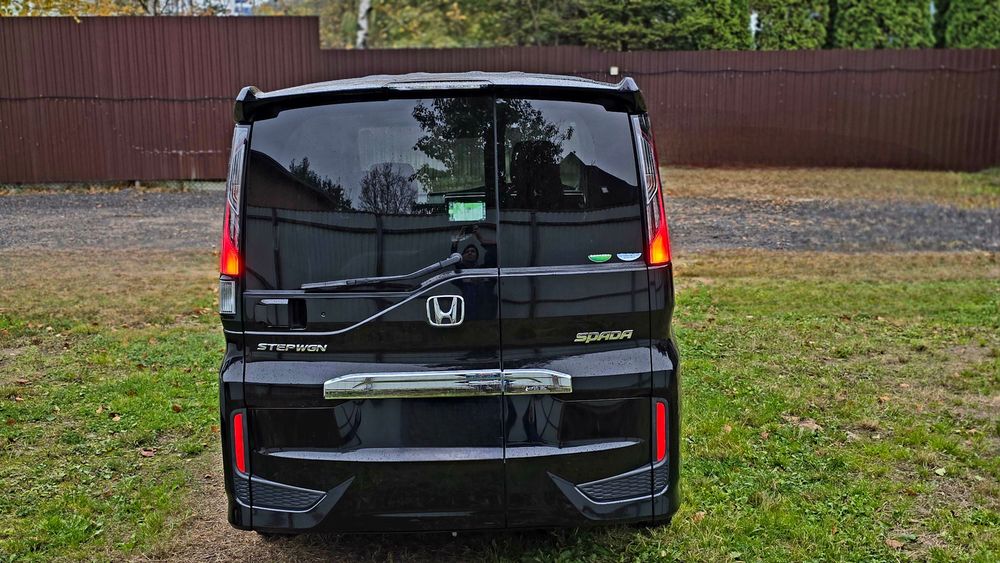 Honda Stepwgn фото 6