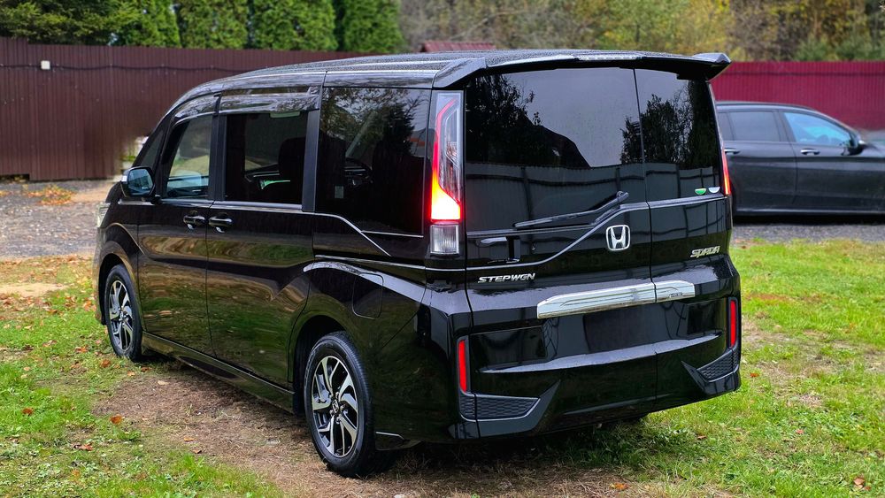 Honda Stepwgn фото 5