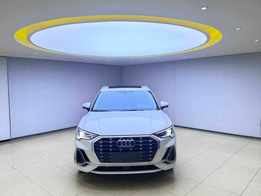Audi Q3 фото 2