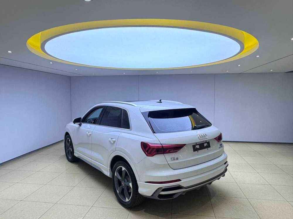 Audi Q3 фото 4