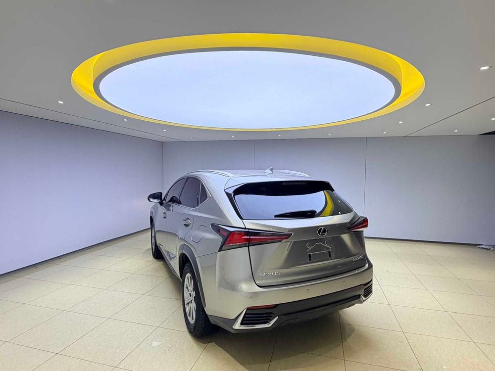 Lexus NX 200 фото 7