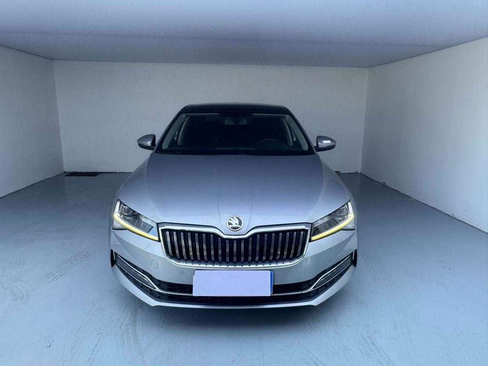 Skoda Superb фото 7