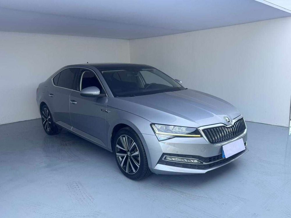 Skoda Superb фото 5