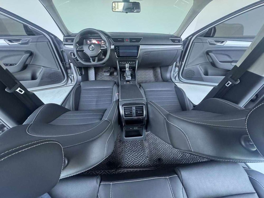 Skoda Superb фото 12