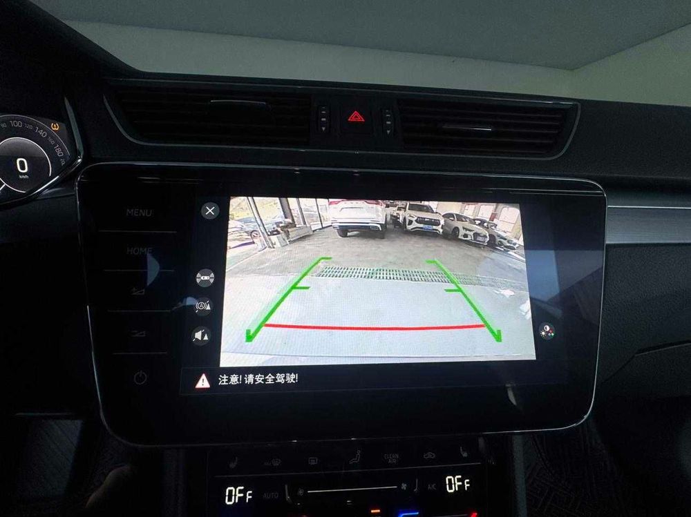 Skoda Superb фото 15
