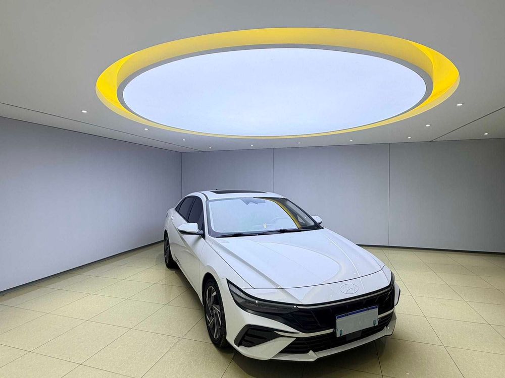 Hyundai Elantra фото 8