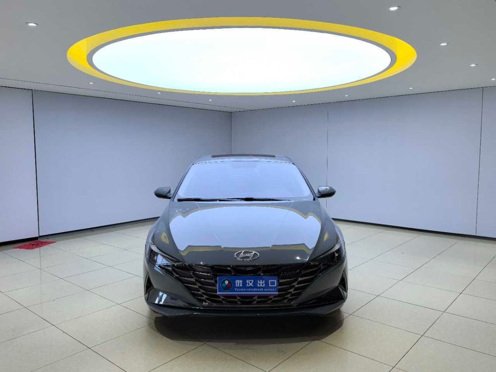 Hyundai Elantra фото 5