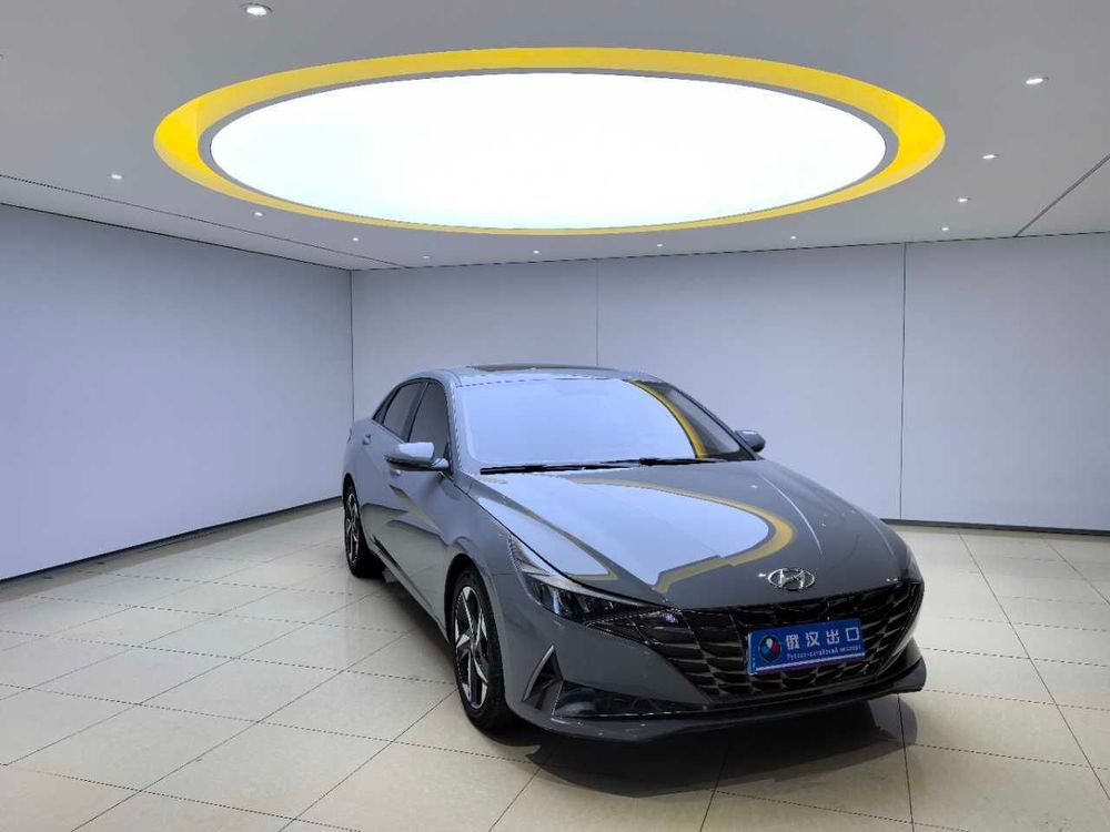 Hyundai Elantra фото 3