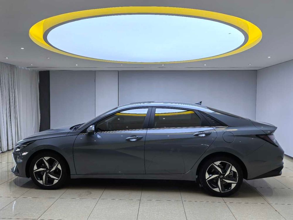 Hyundai Elantra фото 10