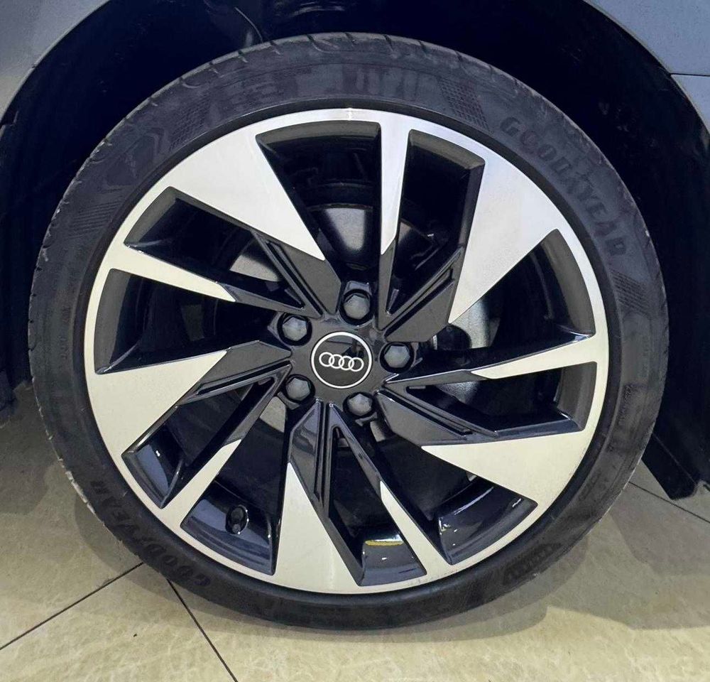Audi A3L фото 9