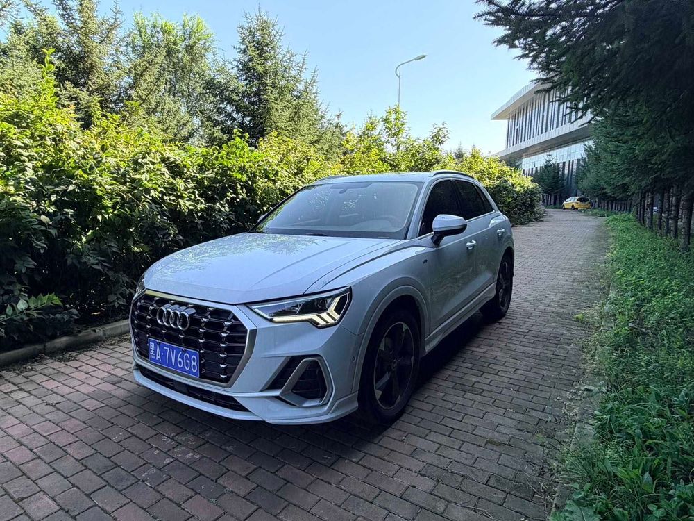 Audi Q3 — один из вариантов