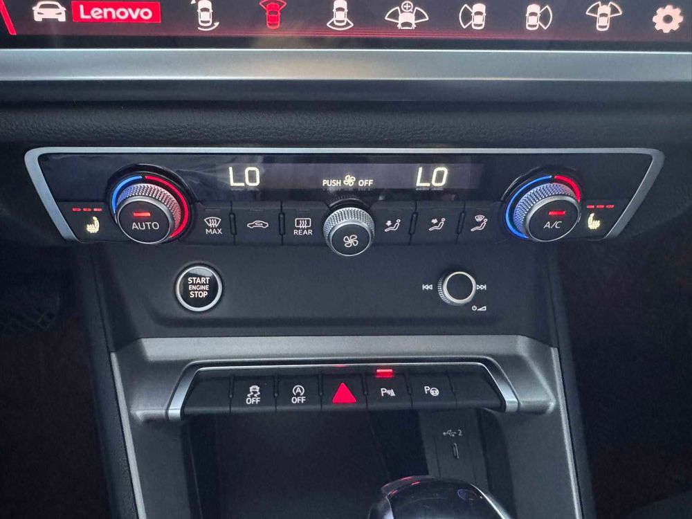Audi Q3 фото 15