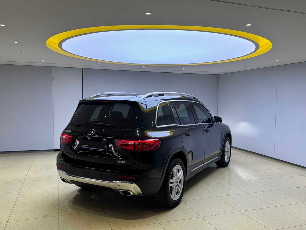 Mercedes-Benz GLB фото 6