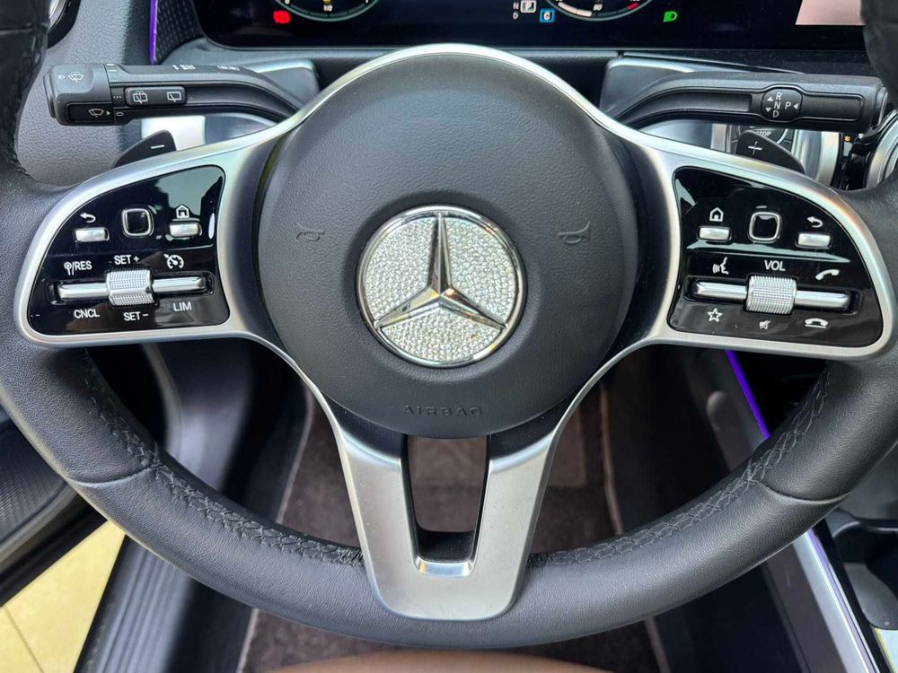 Mercedes-Benz GLB фото 12
