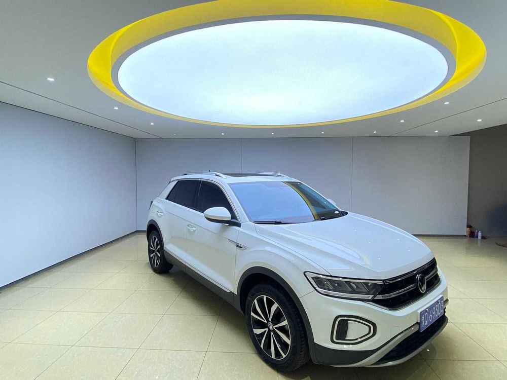 Volkswagen T-Roc фото 6