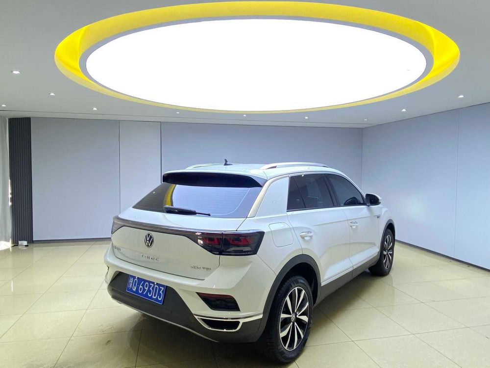 Volkswagen T-Roc фото 8