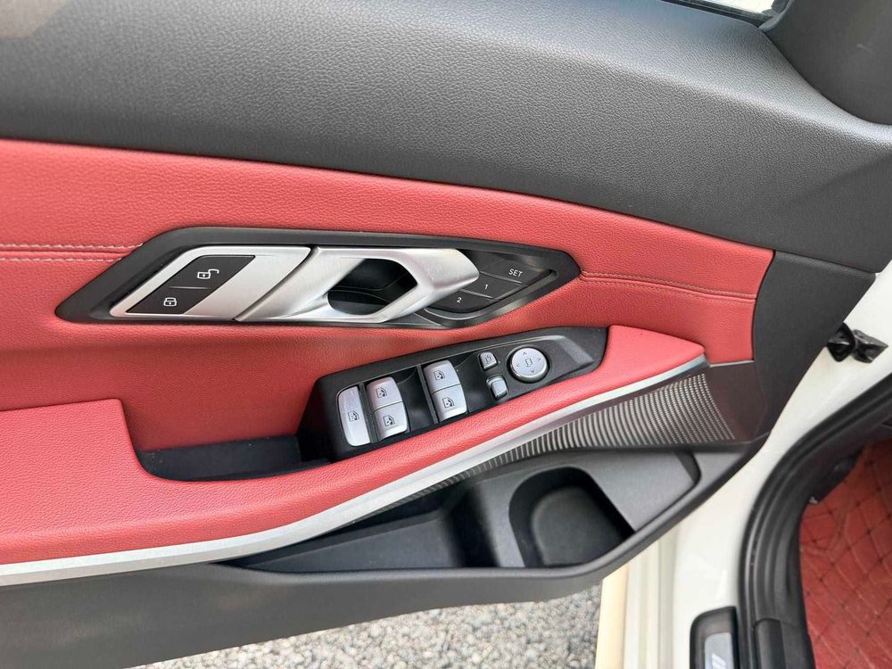 BMW 3 Series фото 9
