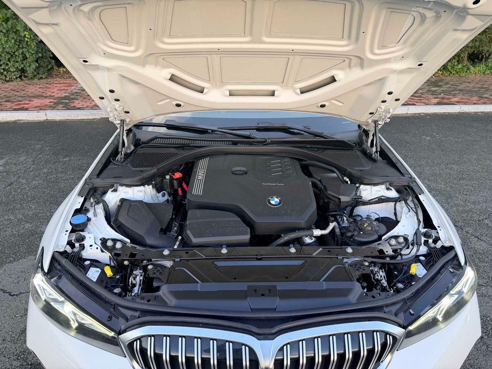 BMW 3 Series фото 11