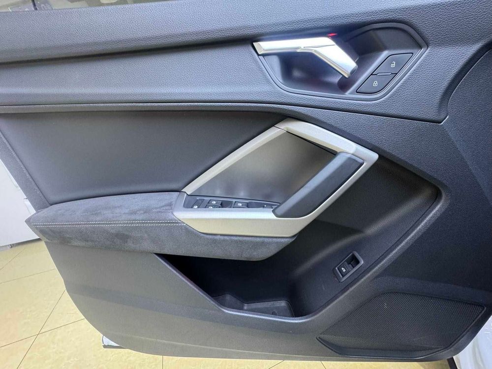 Audi Q3 фото 17