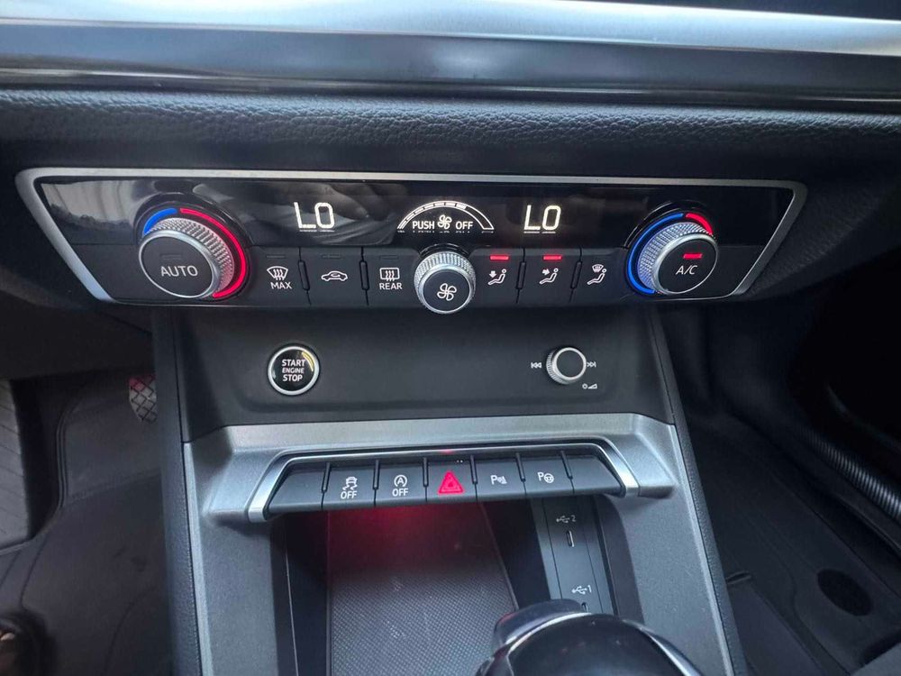 Audi Q3 фото 16