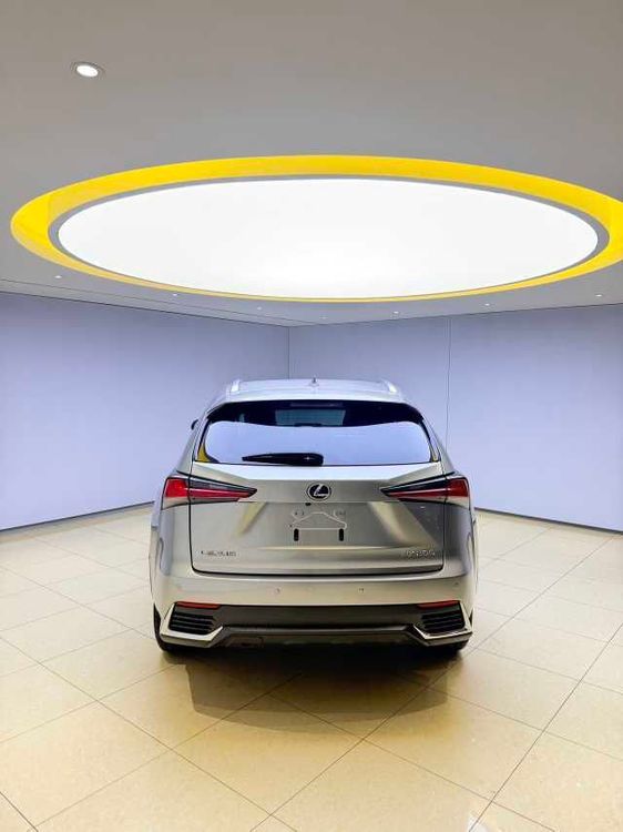 Lexus NX 200 фото 2
