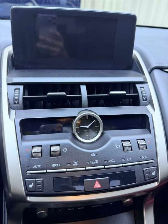 Lexus NX 200 фото 13