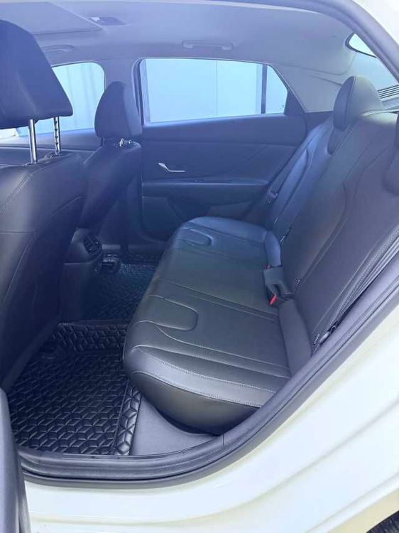 Hyundai Elantra фото 9
