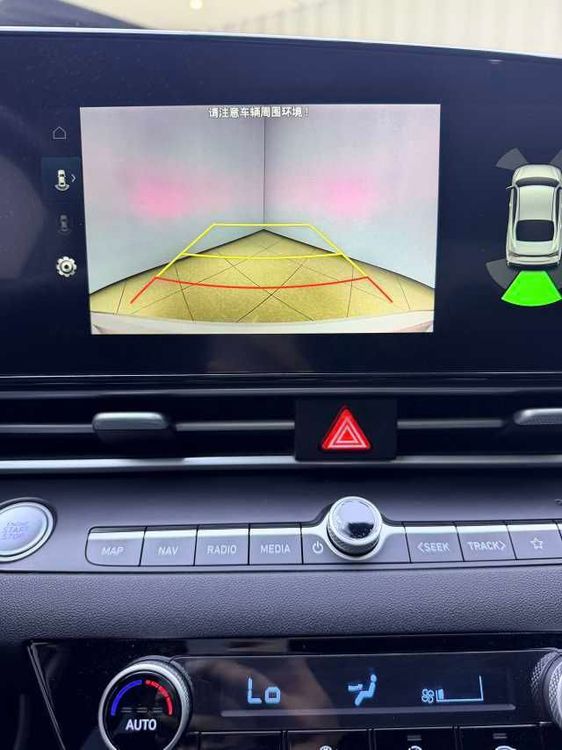 Hyundai Elantra фото 12