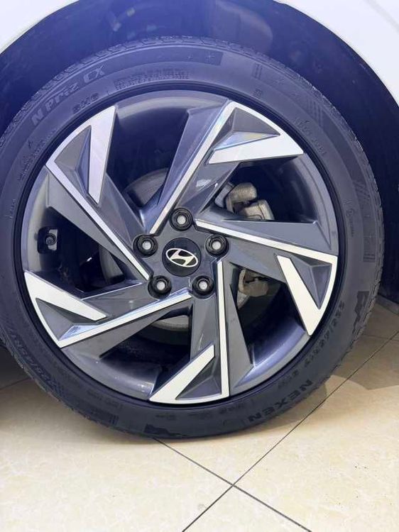 Hyundai Elantra фото 15