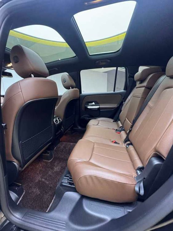 Mercedes-Benz GLB фото 10