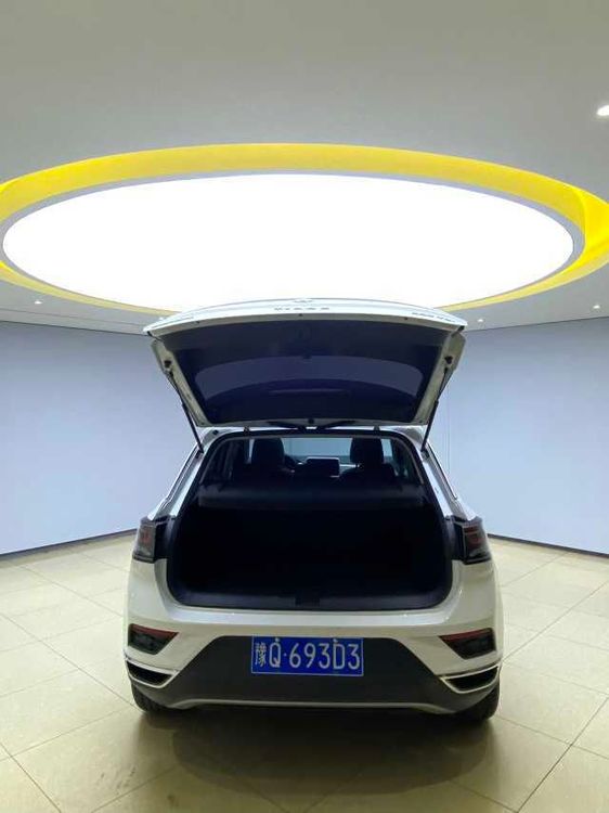 Volkswagen T-Roc фото 4