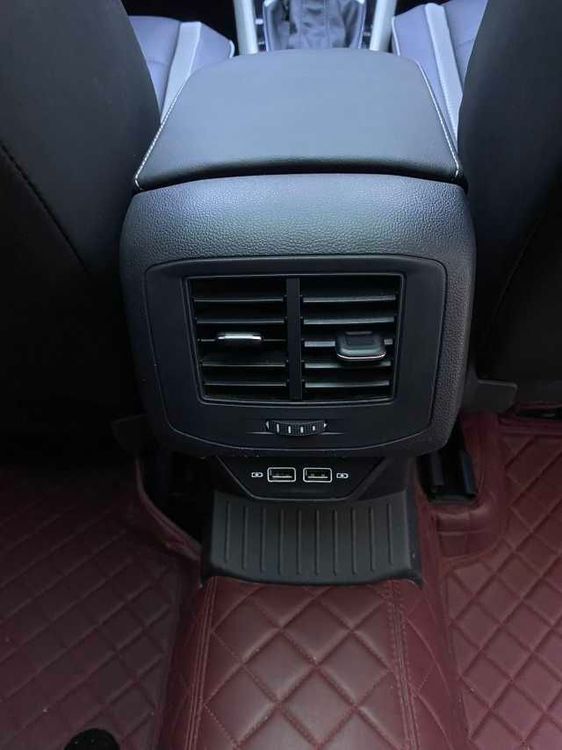 Volkswagen T-Roc фото 12